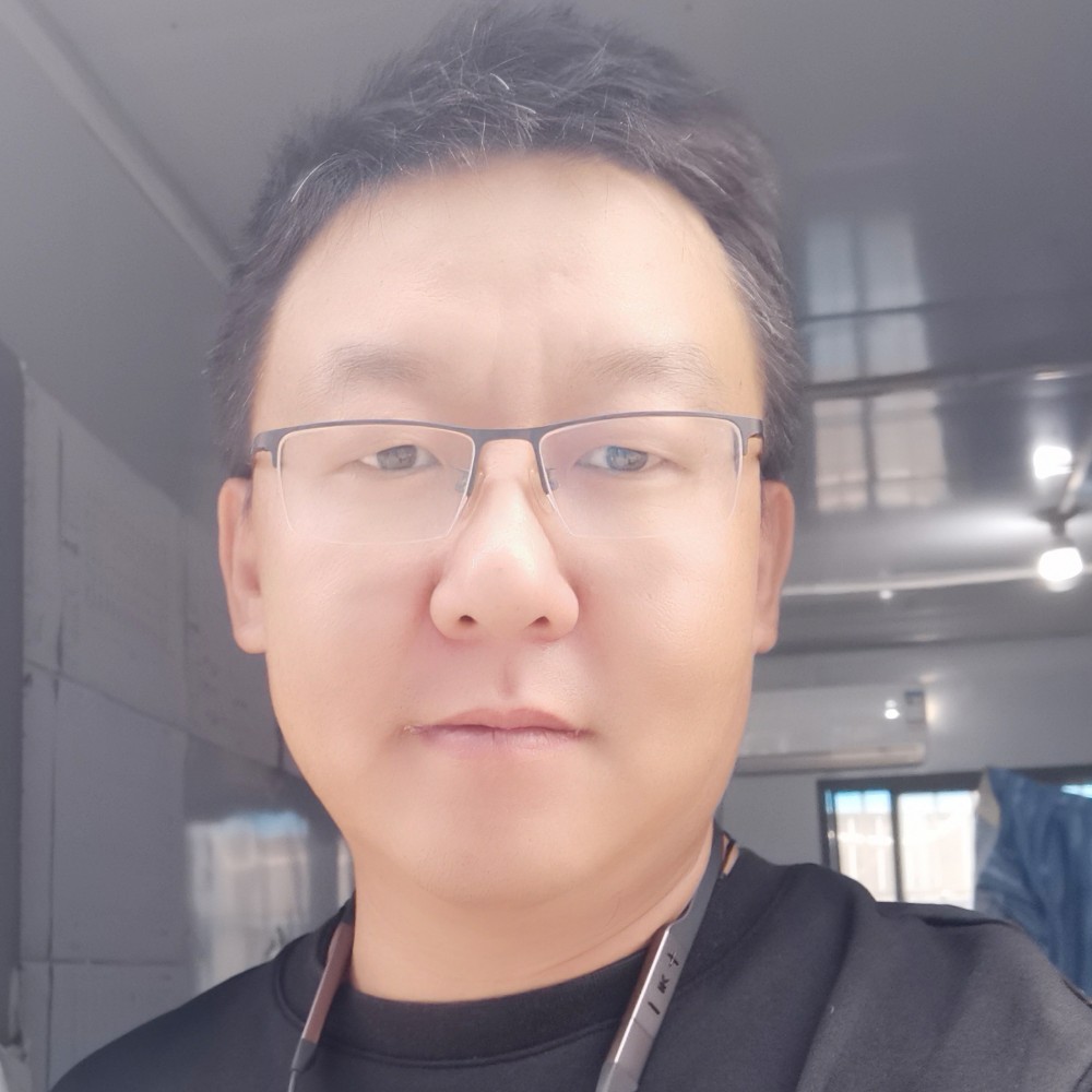 白猫保卫受伤的照片