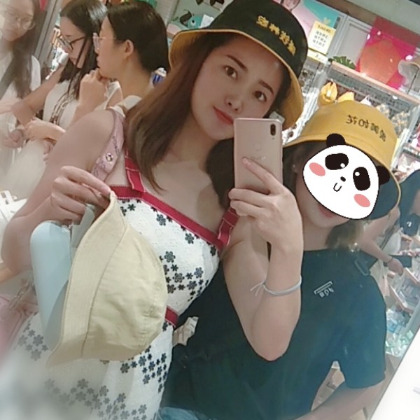 金鱼爱恋飘逸的照片