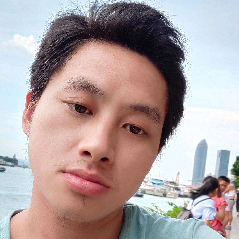 @大鹏展翅的照片