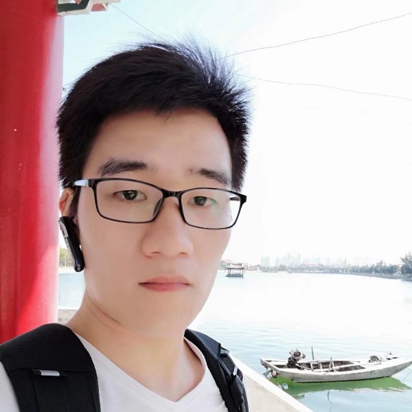 腼腆保卫眼睛的照片