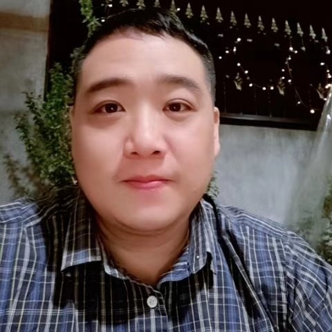 肉肉的胖子的照片