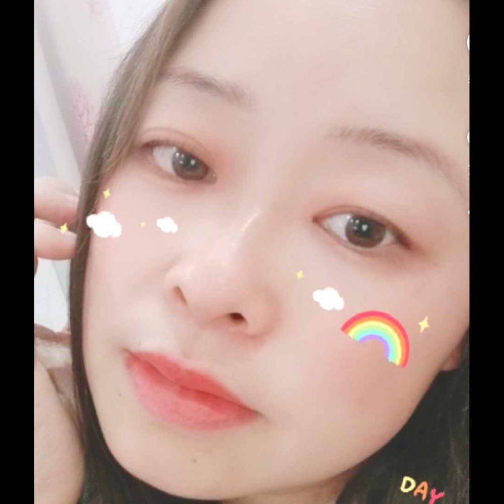 忐忑深拥蝶舞的照片