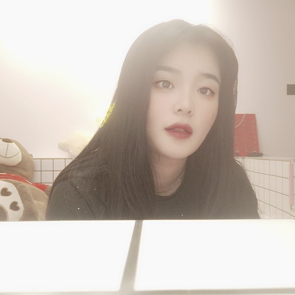 江小虞的照片