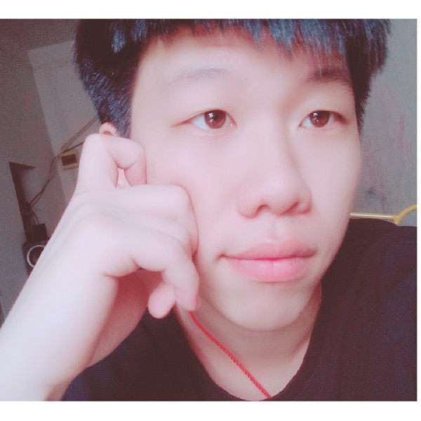 一身迷彩装的照片