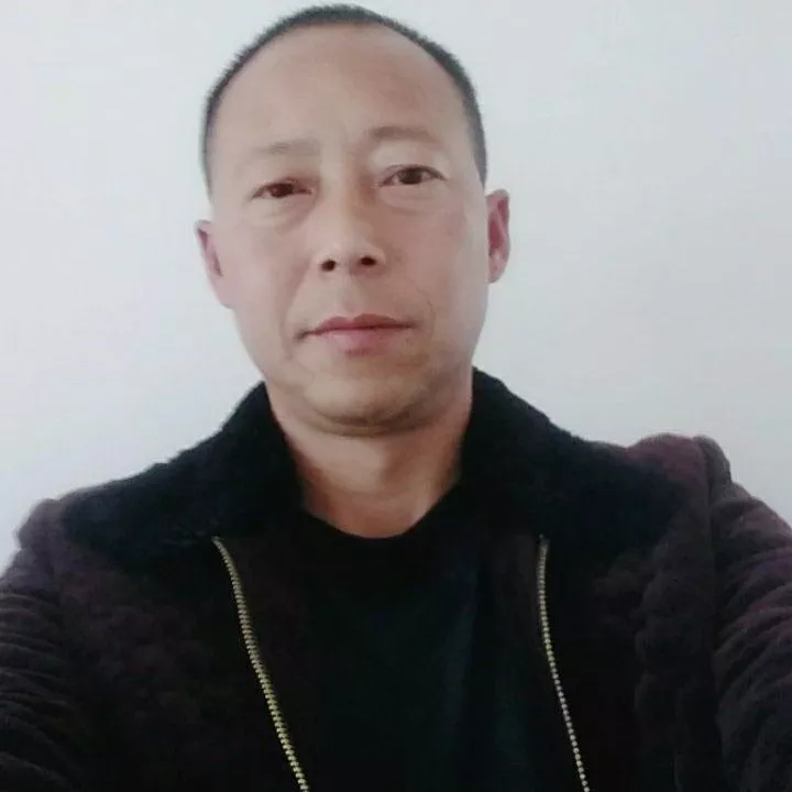 秋天迎爱笑的照片