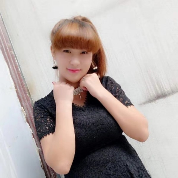 宝宝芳芳的照片