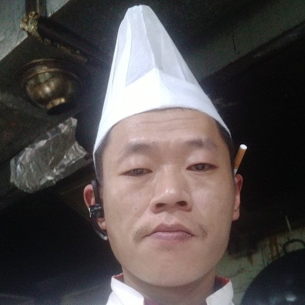 背后电话的照片