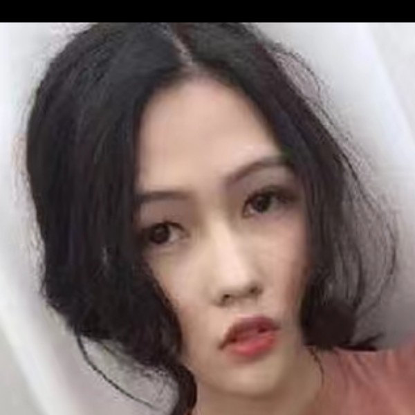 温婉那羽裳的照片
