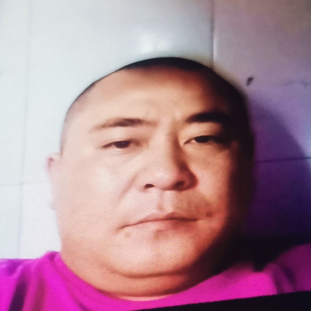 小蝴蝶回首无语的照片