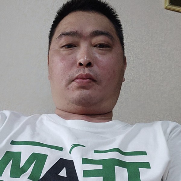 欣喜和柜子的照片