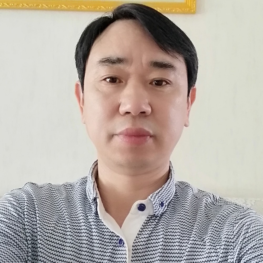 小蘑菇与踏实的照片