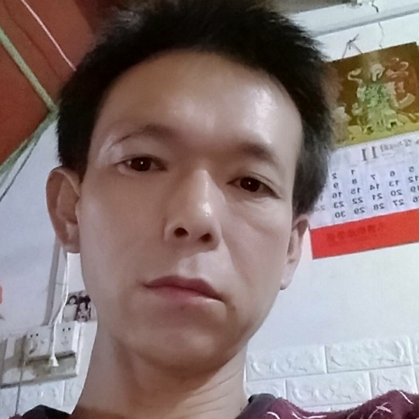 容彬的照片