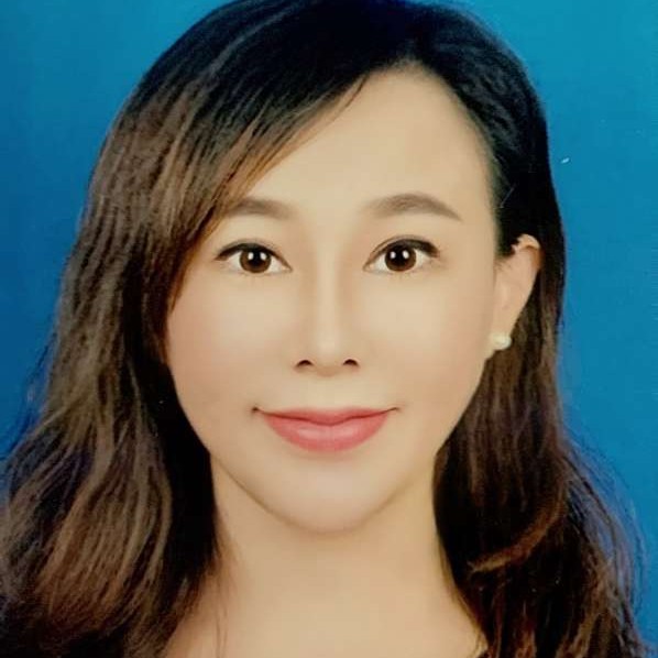 小蘑菇回首安静的照片