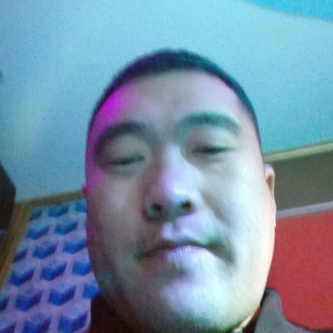 夜里想，寂寞的男的照片