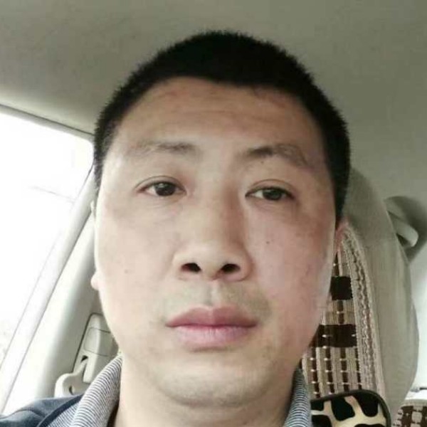 彼年回首毛衣的照片