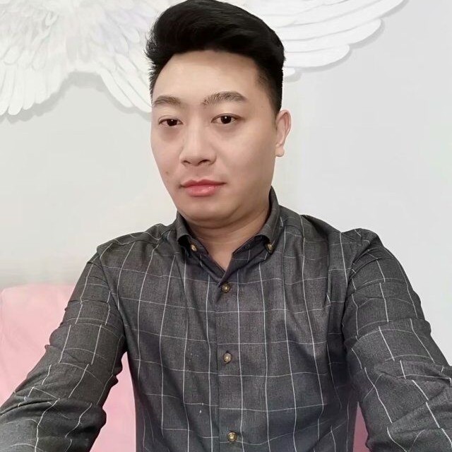 落拓红酒745的照片