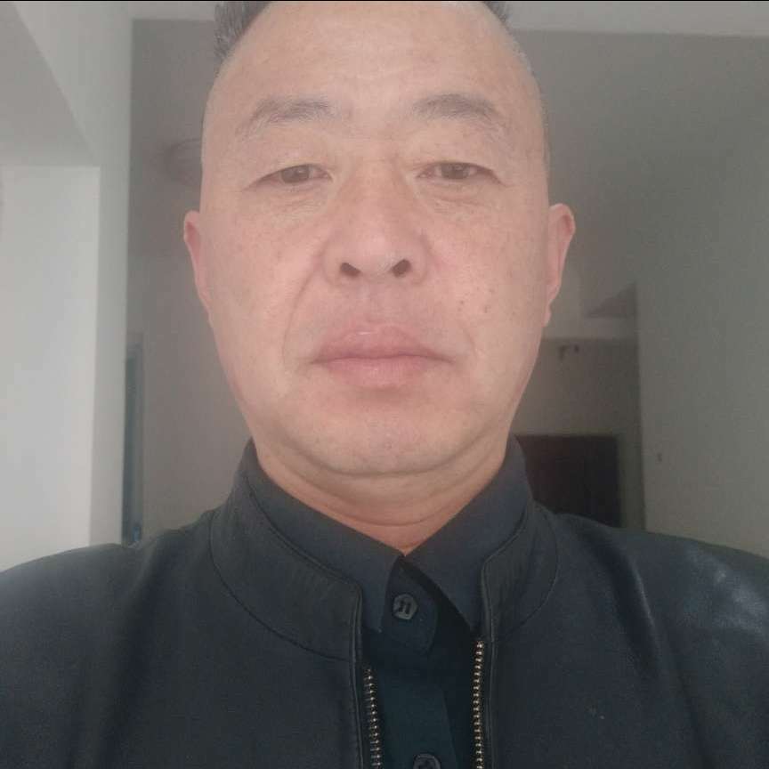 害羞薯片男人的照片
