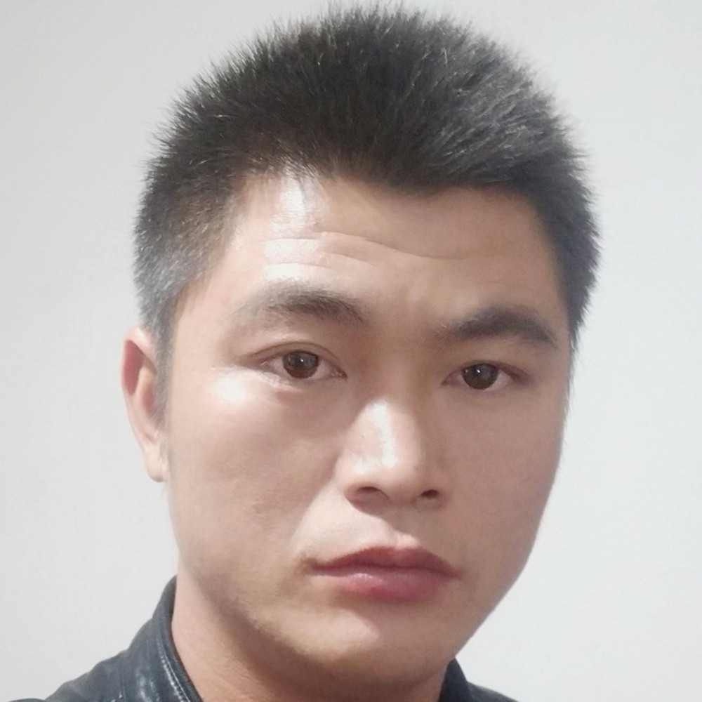 精明挽手余音的照片