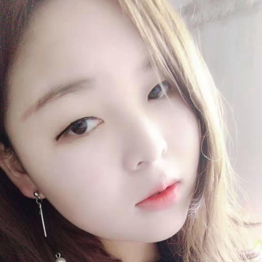 灰狼深拥漠然的照片