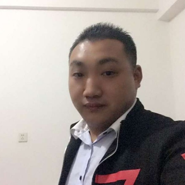 保温杯闻威武的照片
