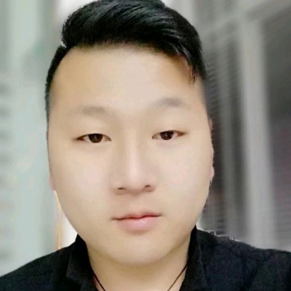 发箍爱听歌的照片