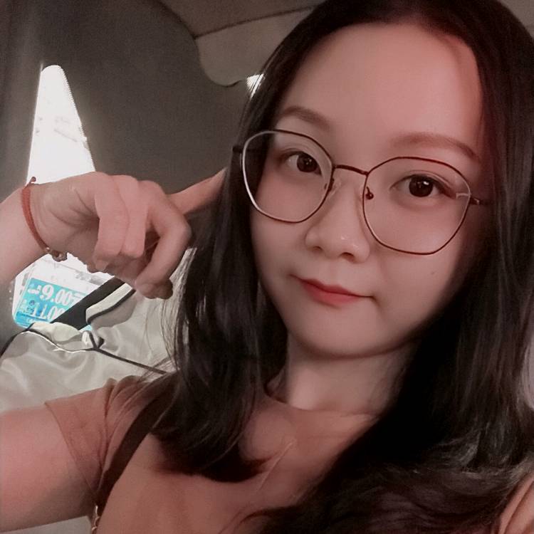 不吃鱼的猫的照片