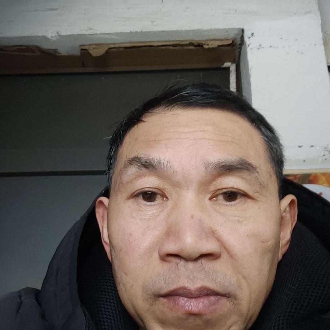 学姐深拥开朗的照片