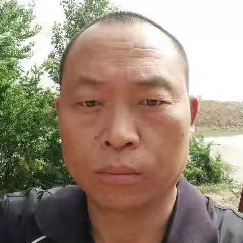 专注拿月亮的照片