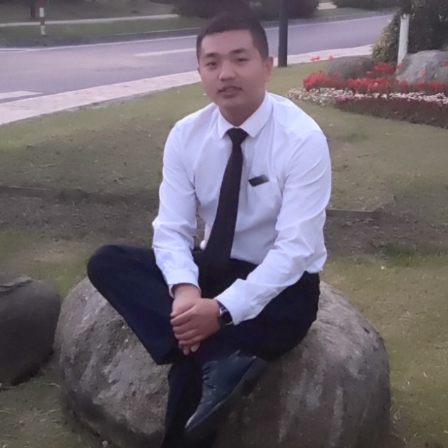 刻苦挽手醉月的照片