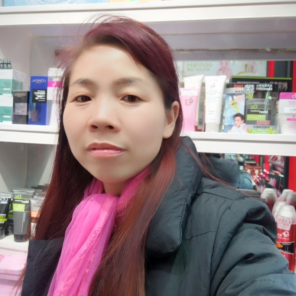 辛福一身的照片