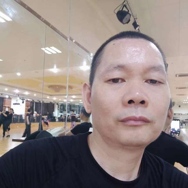 向真中的照片