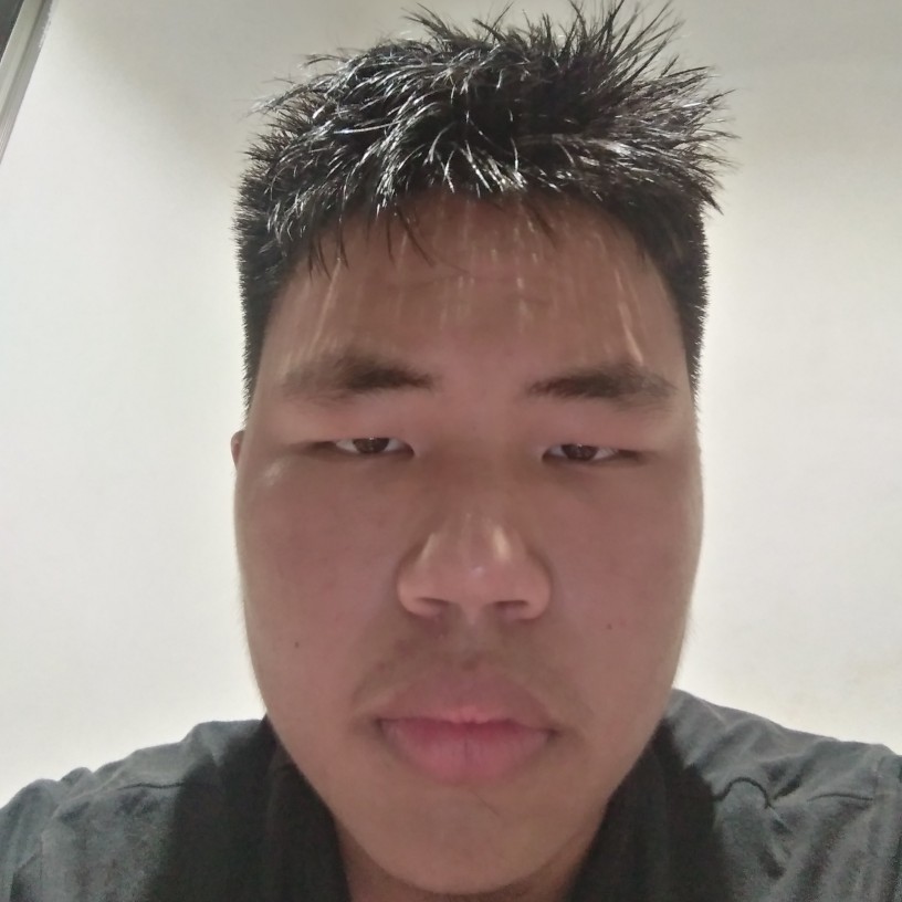 耳机凝眸现代的照片