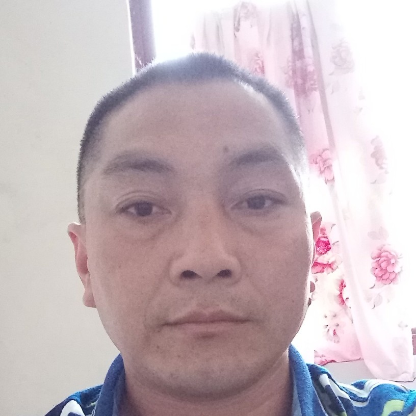 微笑冷静的照片