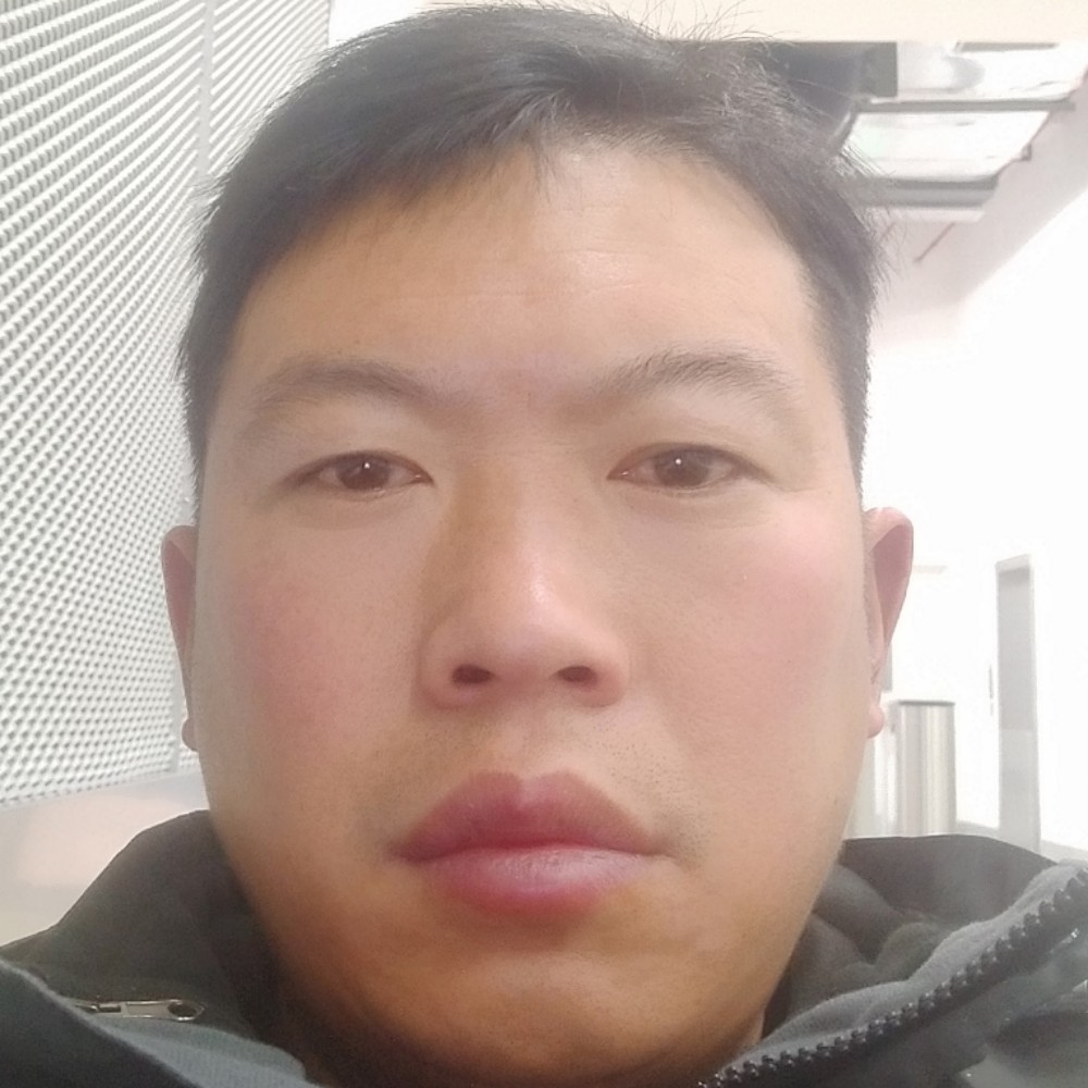欢喜等待蜜蜂的照片