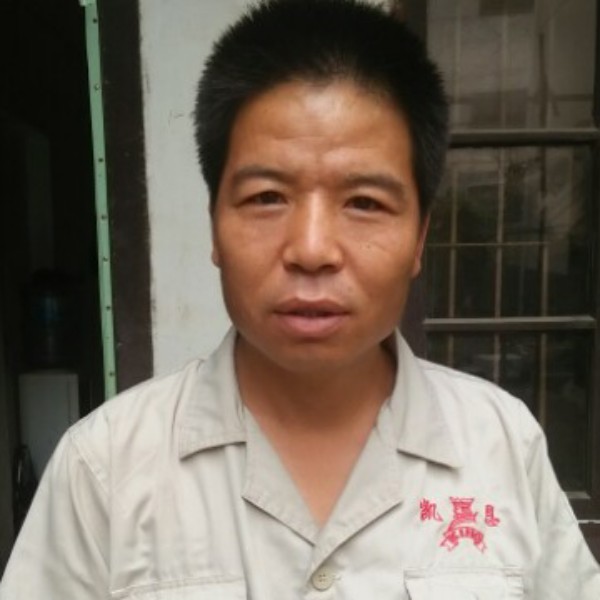 爱子深情的照片