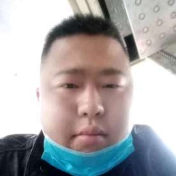 保温杯漫步文静的照片