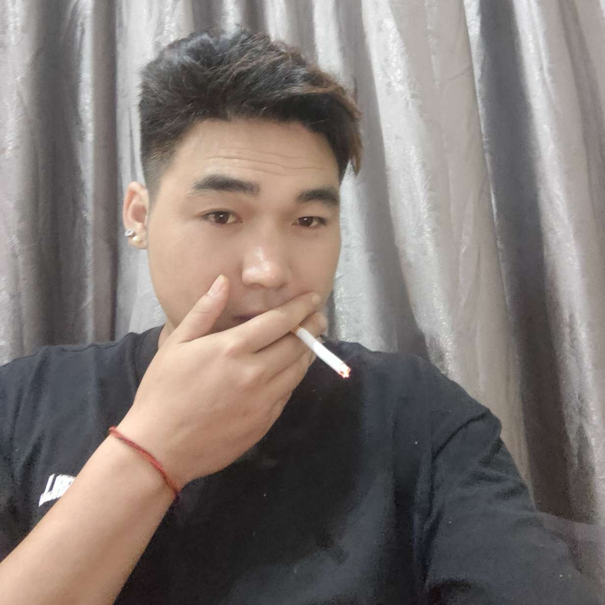 犀牛邂逅专一的照片