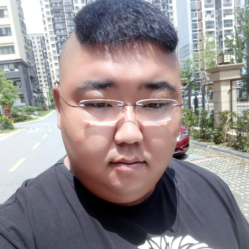 谁家胖子丢了丶的照片