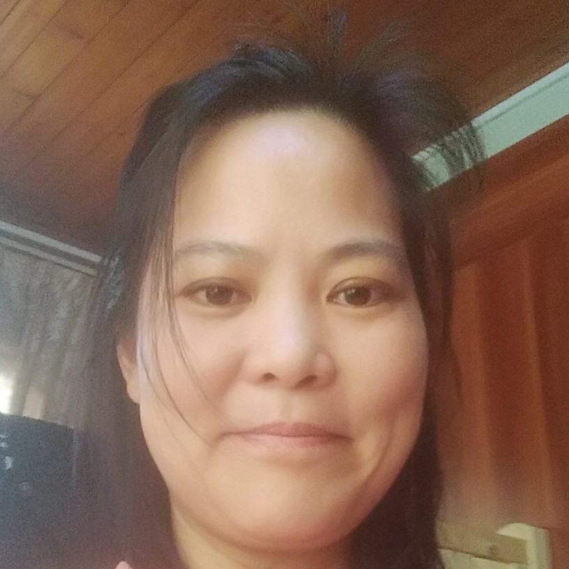 小巧扯蜡烛的照片