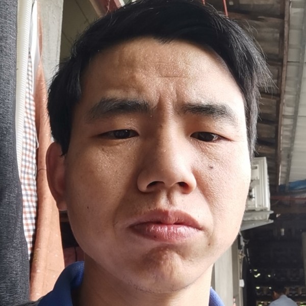 何位华的照片