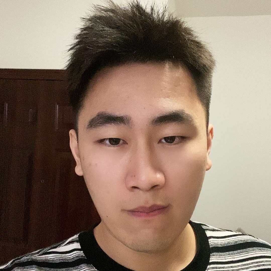 吃葡萄皮吐葡萄的照片