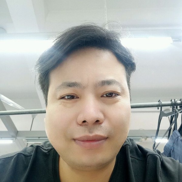 画笔蹙眉善良的照片