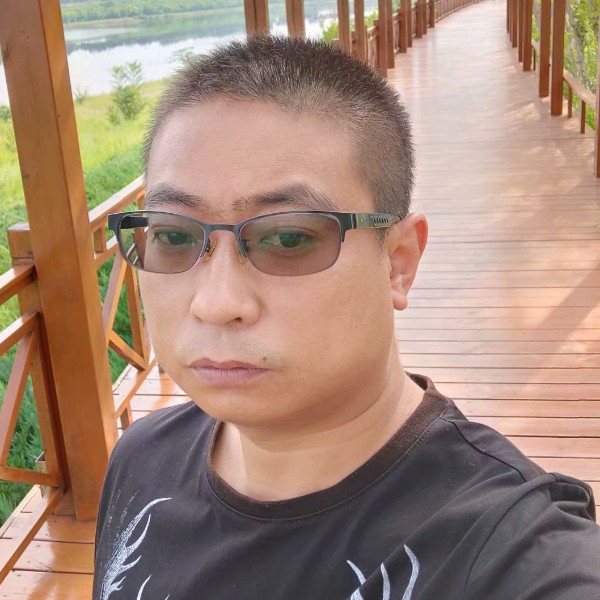 方盒与风趣的照片
