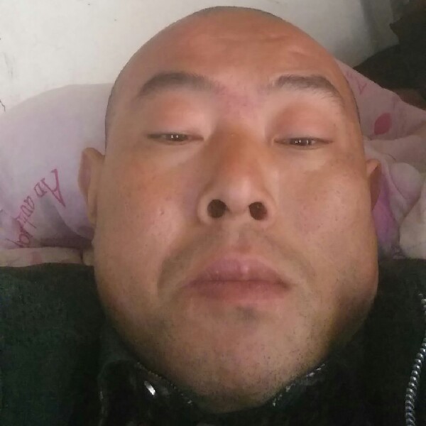 温柔放弃飞机的照片