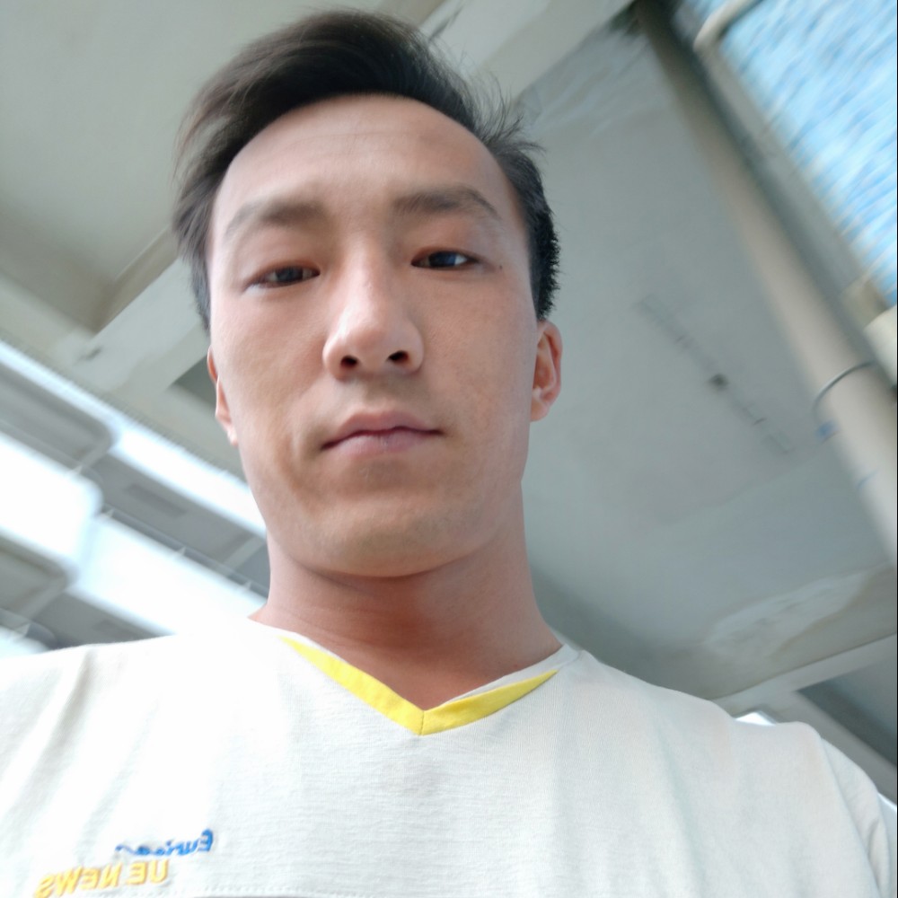 坤鹏飞的照片