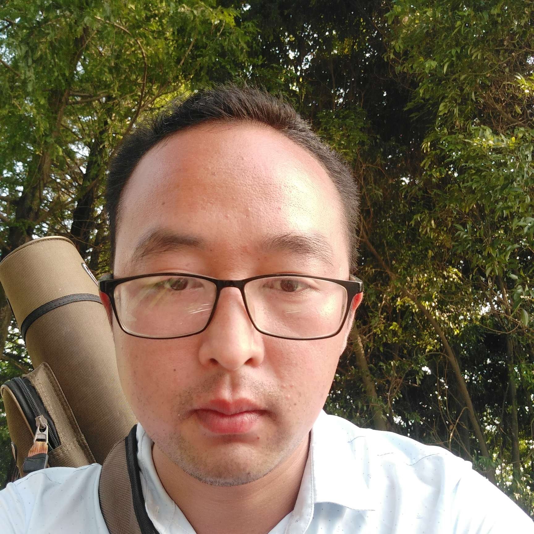 无人共勉的照片
