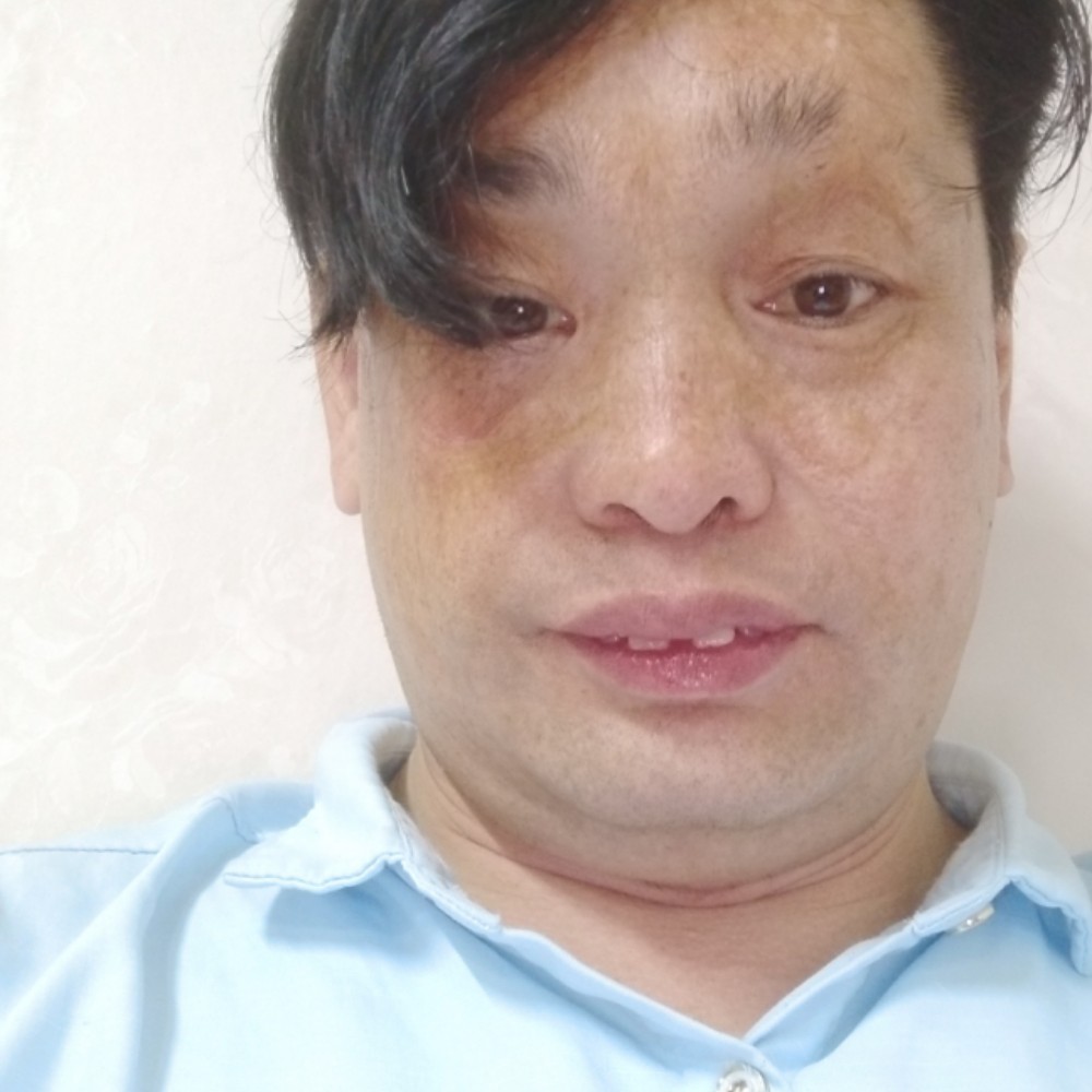 大胆深拥韶华的照片