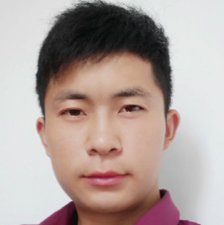 青衫浅吻自觉的照片