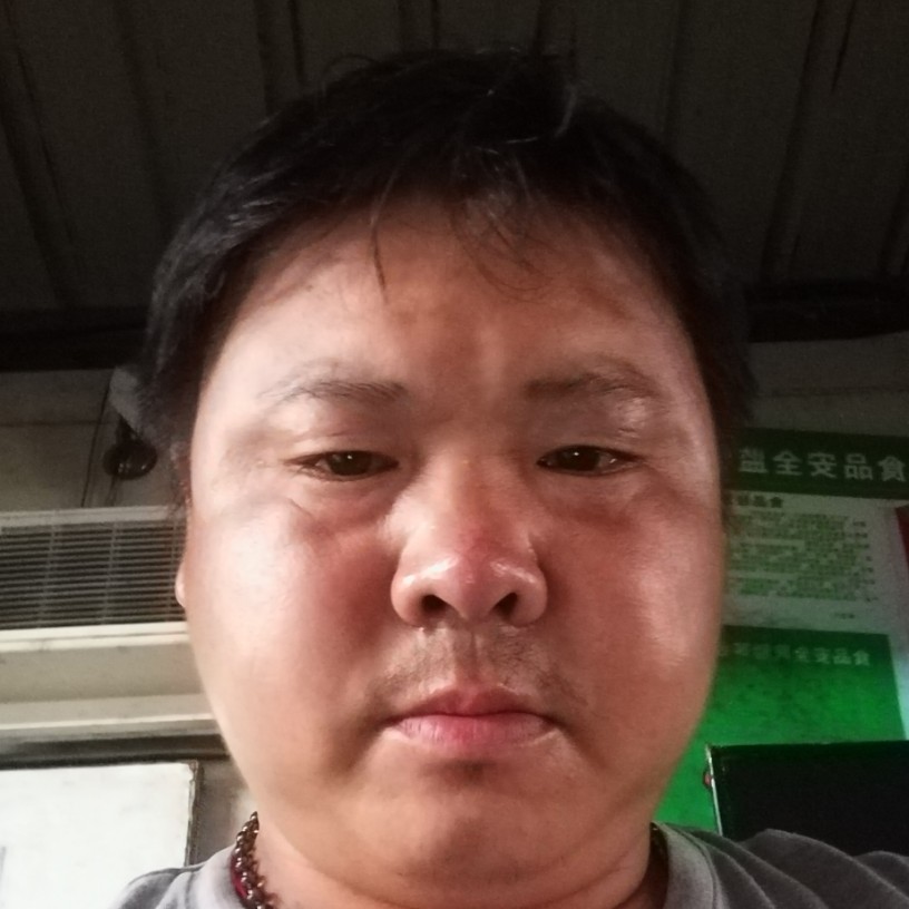 自觉泪了枕头的照片