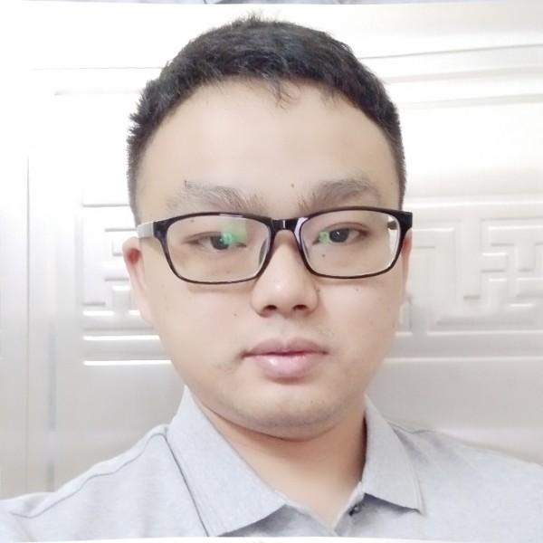 薄冰的照片
